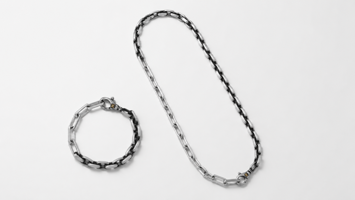 新作「Classic Noir Duo Chain」が登場。燻しシルバーが描く、力強く静かな輝き